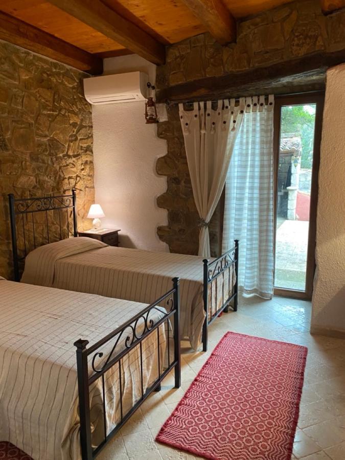 Appartement Su Lidone à Ozieri Extérieur photo